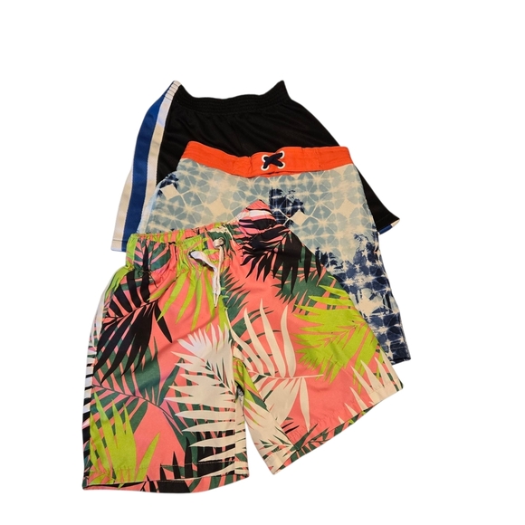 Swimsuits / Shorts Lot of 3 Boys 5 Summer Attire Kids Colorful Shorts Set - Picture 1 of 9